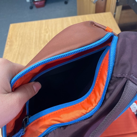 Chasqui 13L Sling - Cada Día. - Picture 7 of 9